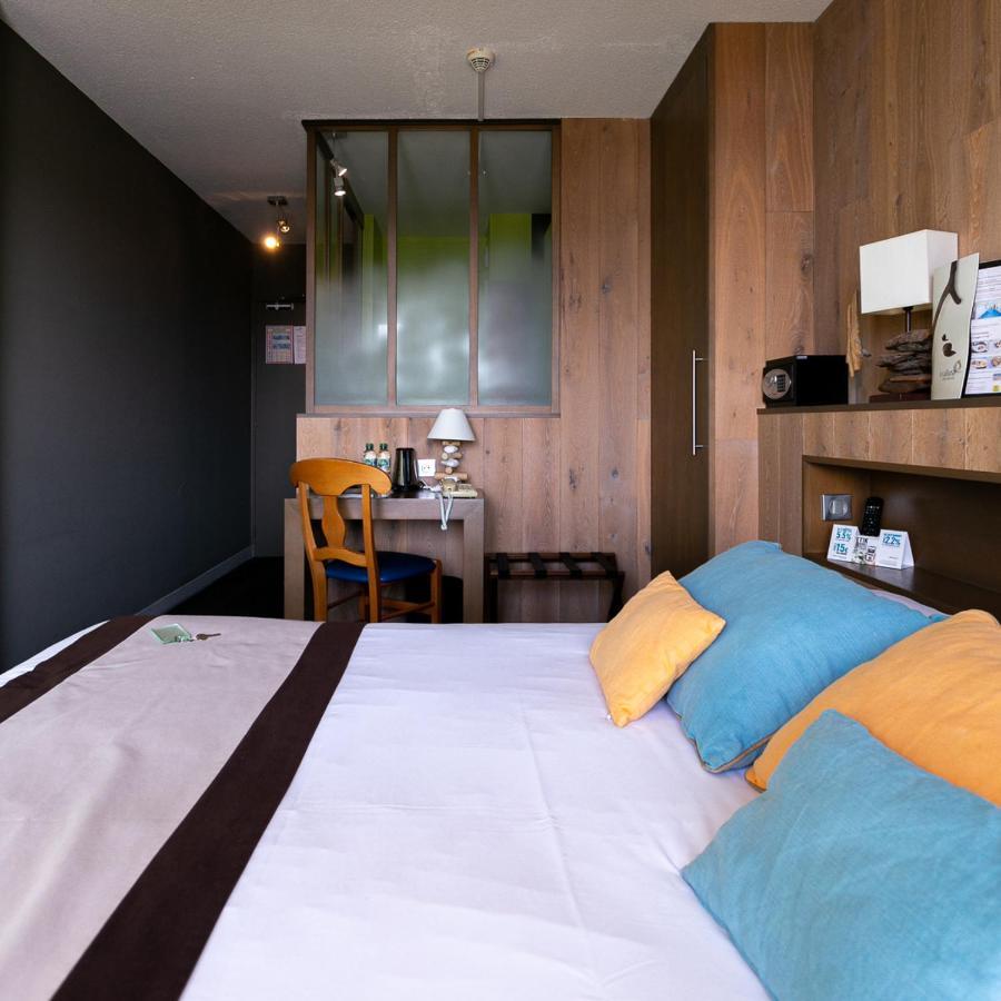 Logis Hotel Le Calluna Restaurant La Flottille เพรไฟส์ ภายนอก รูปภาพ