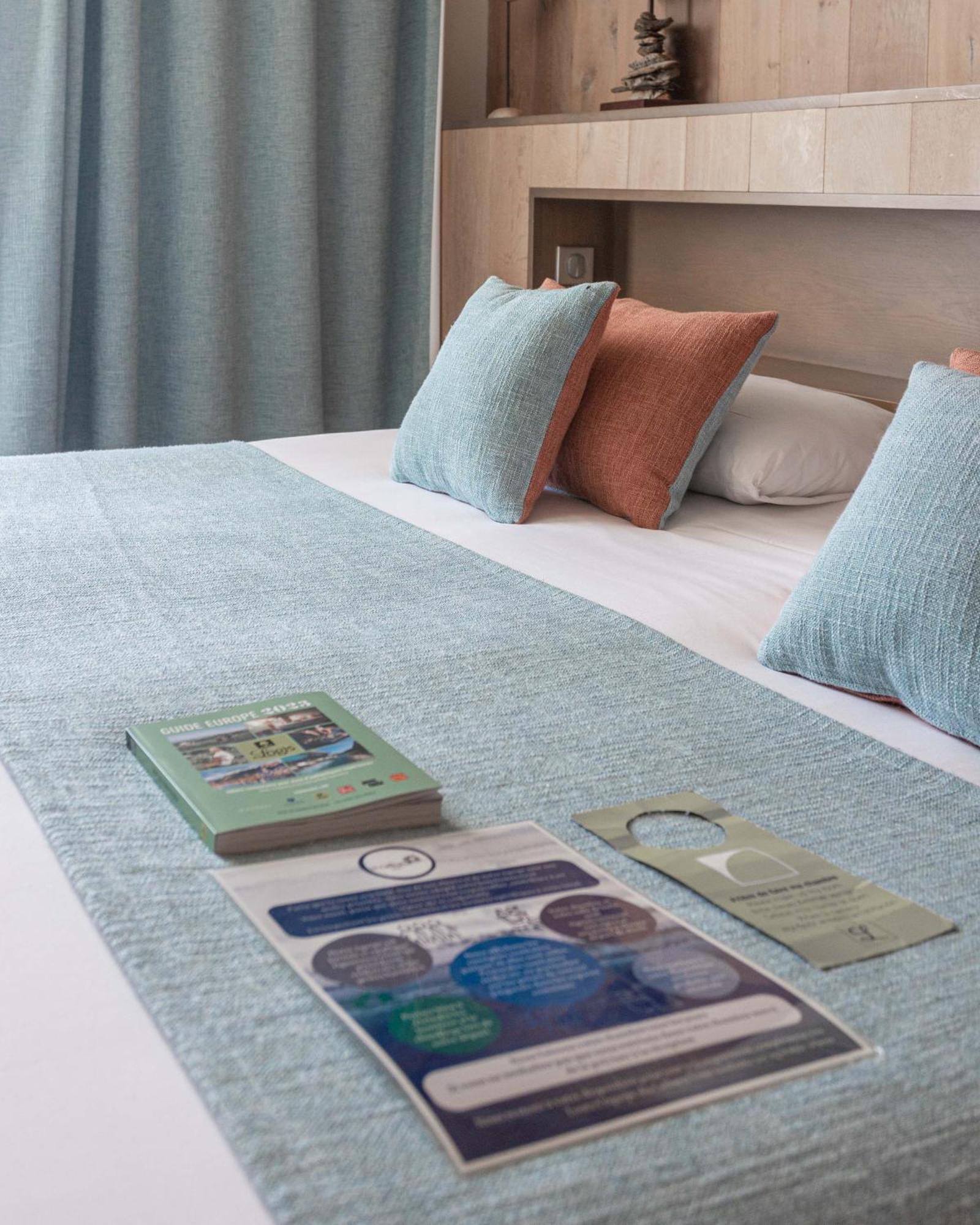Logis Hotel Le Calluna Restaurant La Flottille เพรไฟส์ ภายนอก รูปภาพ
